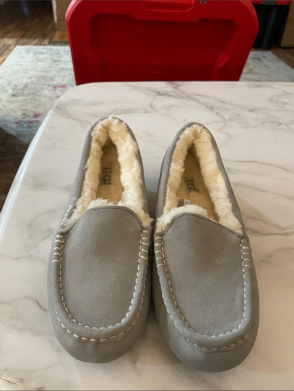 Ugg slippers - Picture 3 of 6
